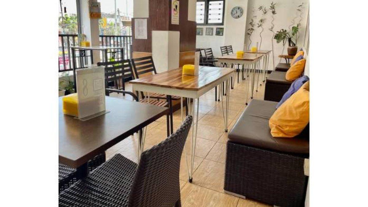 KAFE DI KLATEN: Miss Philo Bakery and Cafe