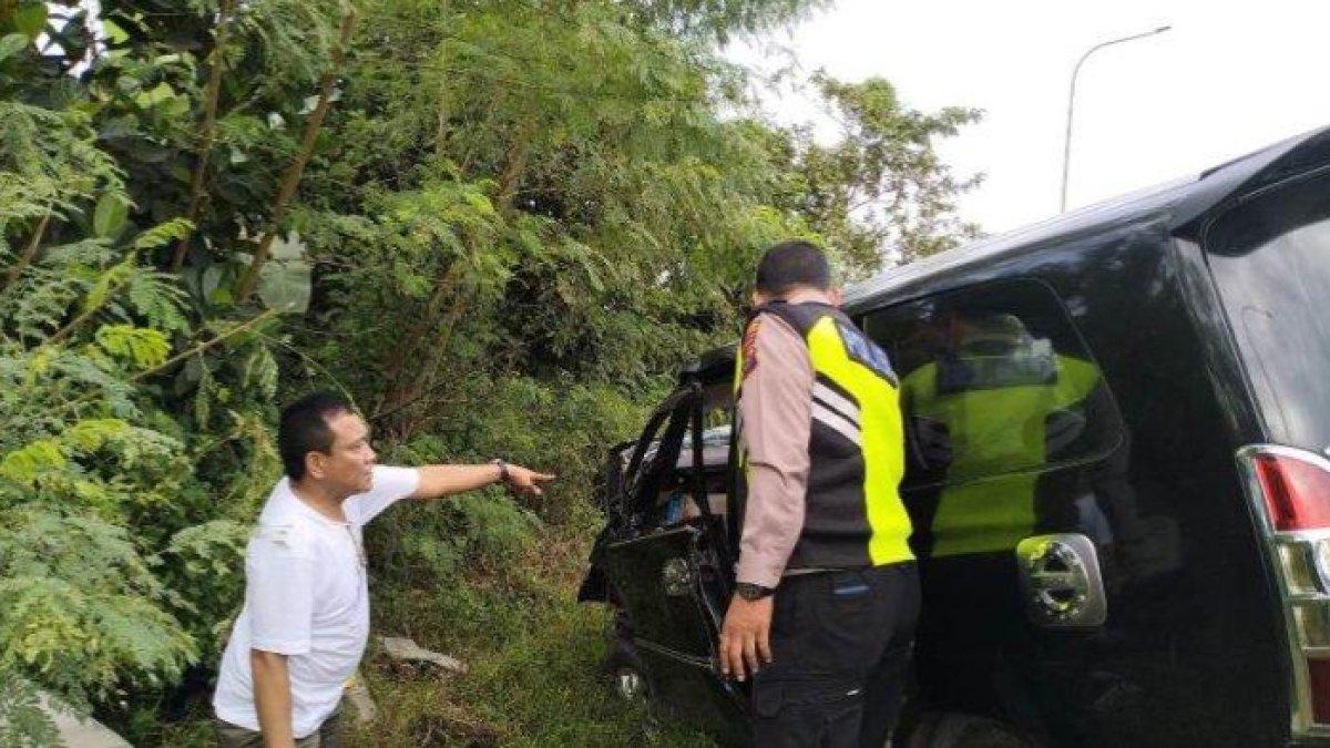 Mobil berpenumpang 7 orang tabrak truk di Tol Lubuk Pakam Deli Serdang