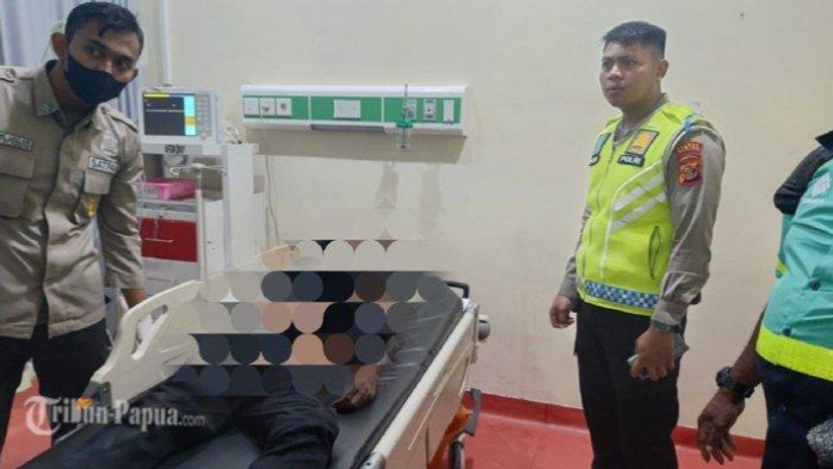 Mobil tabrak median jalan di Papua, 1 penumpang tewas