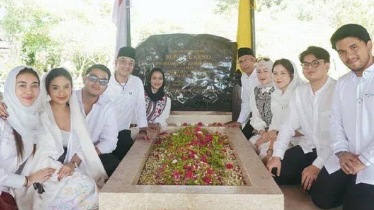 Momen Aaliyah Massaid dampingi Thariq Halilintar dalam kegiatan politik & kunjungan ke makam Bung Karno