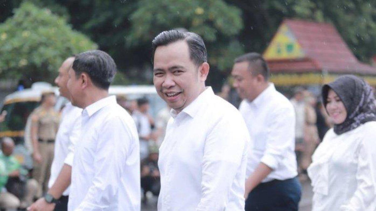 100 HARI KERJA - Gus Fawait, Bupati Jember saat di pelataran Monumen Nasional Jakarta Pusat, Rabu (19/2/2025) Gus Fawait ikuti gladi bersih pelantikan kepala daerah serentak se- Indonesia.
