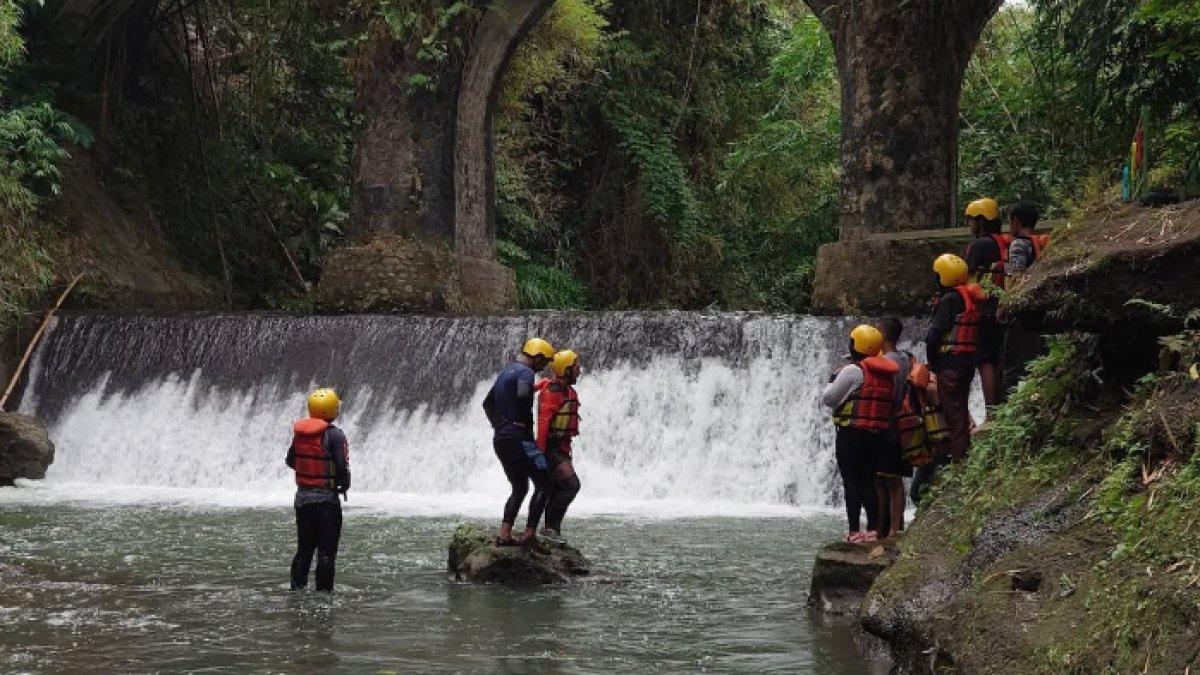 WISATA AIR - Potret Muncul River Tubing diambil dari Instagram pada Selasa (6/5/2025). Muncul River Tubing terletak di Desa Rowoboni, Kecamatan Banyubiru, Kabupaten Semarang, Jawa Tengah.