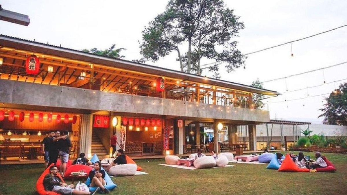 WISATA KULINER - Potret Nara Park Bandung disadur dari Kompas.com pada Sabtu (15/3/2025). Nara Park Bandung berada di daerah Kecamatan Cidadap.