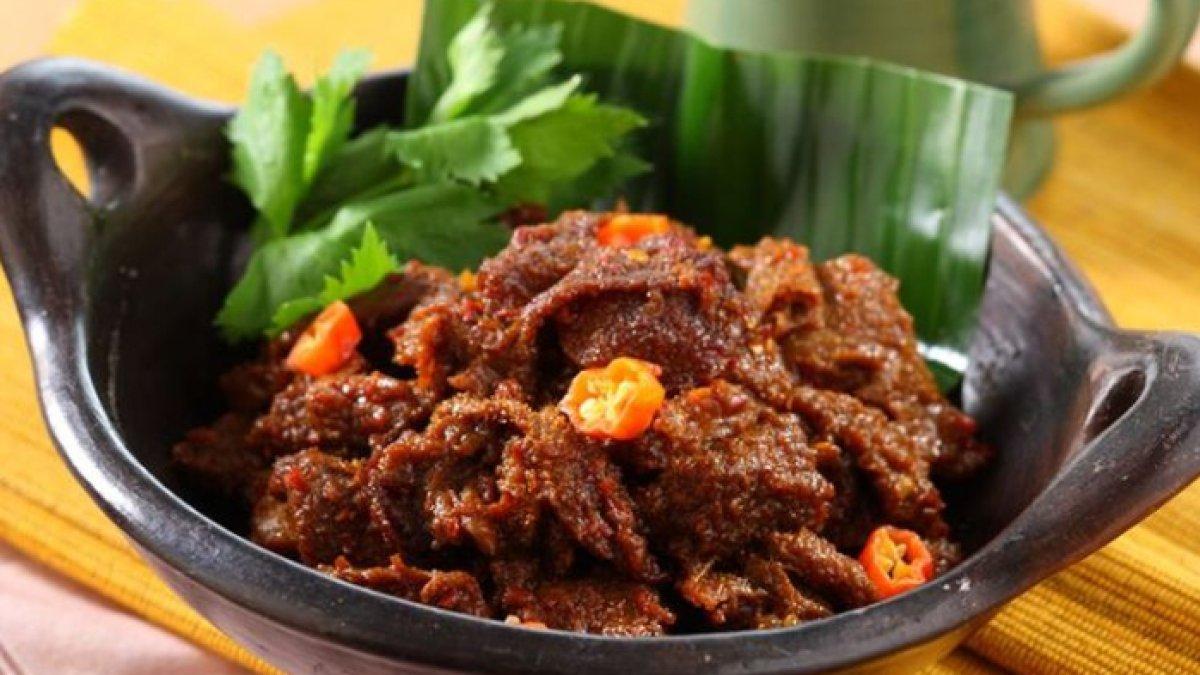 KULINER KHAS SEMARANG: Nasi Goreng Babat Pak Sumarsono