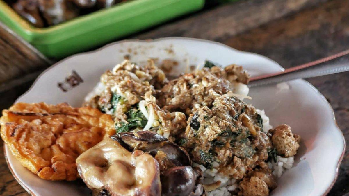 KULINER KHAS SRAGEN: