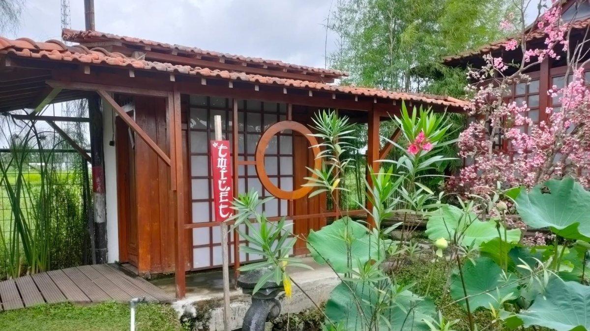 NDALEM NJANTI KLATEN: Ndalem Njanti Garden Resto, tempat makan unik di Klaten dengan suasana ala Jepang, Rabu (18/1/2023)