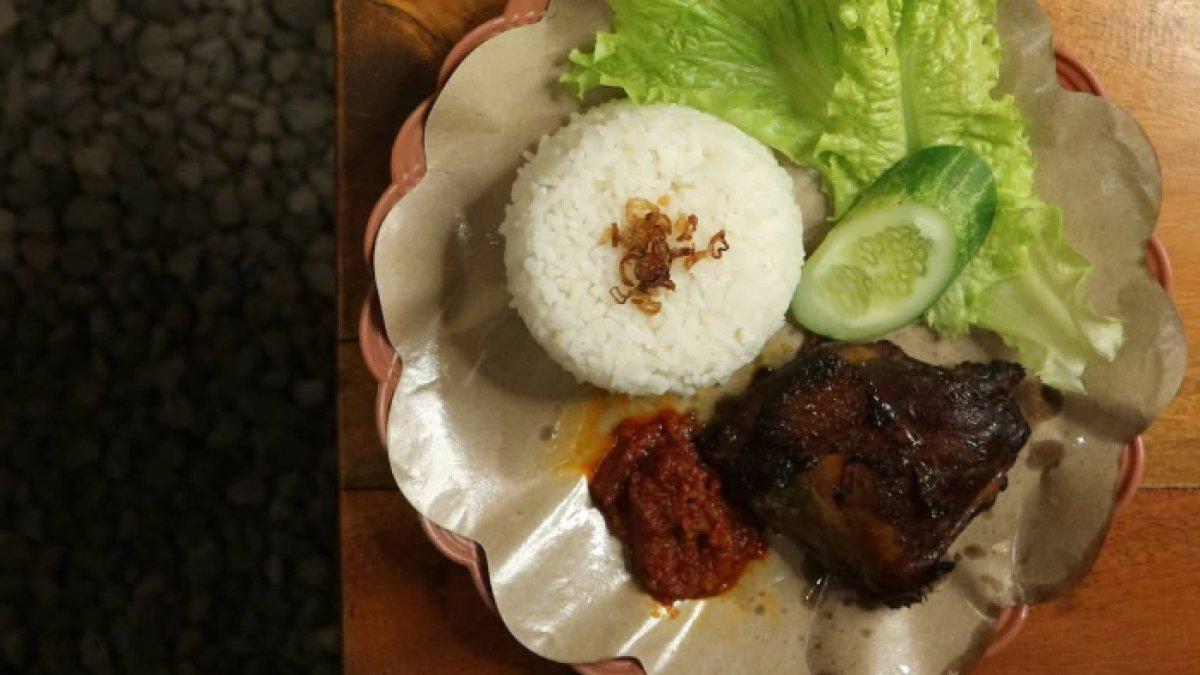 REKOMENDASI TEMPAT NONGKRONG: Seporsi kelezatan yang bikin nagih!