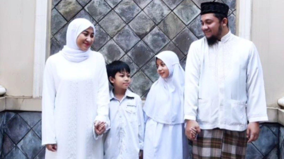 Nia AFI dan Adit AFI dikaruniai dua orang anak.