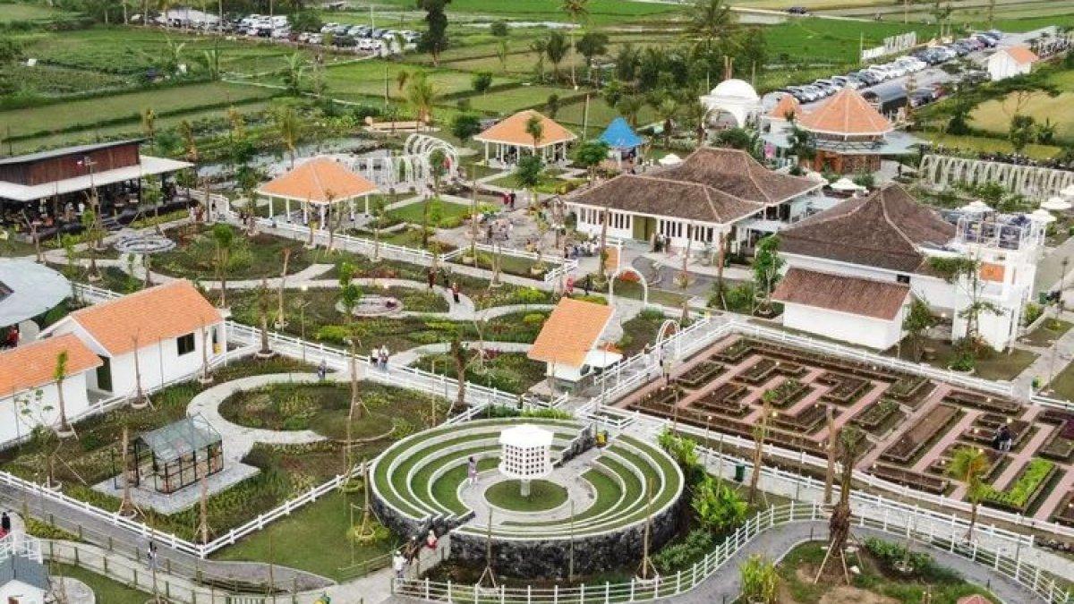 WISATA SLEMAN - Obelix Village, tempat wisata baru di Sleman, Daerah Istimewa Yogyakarta.