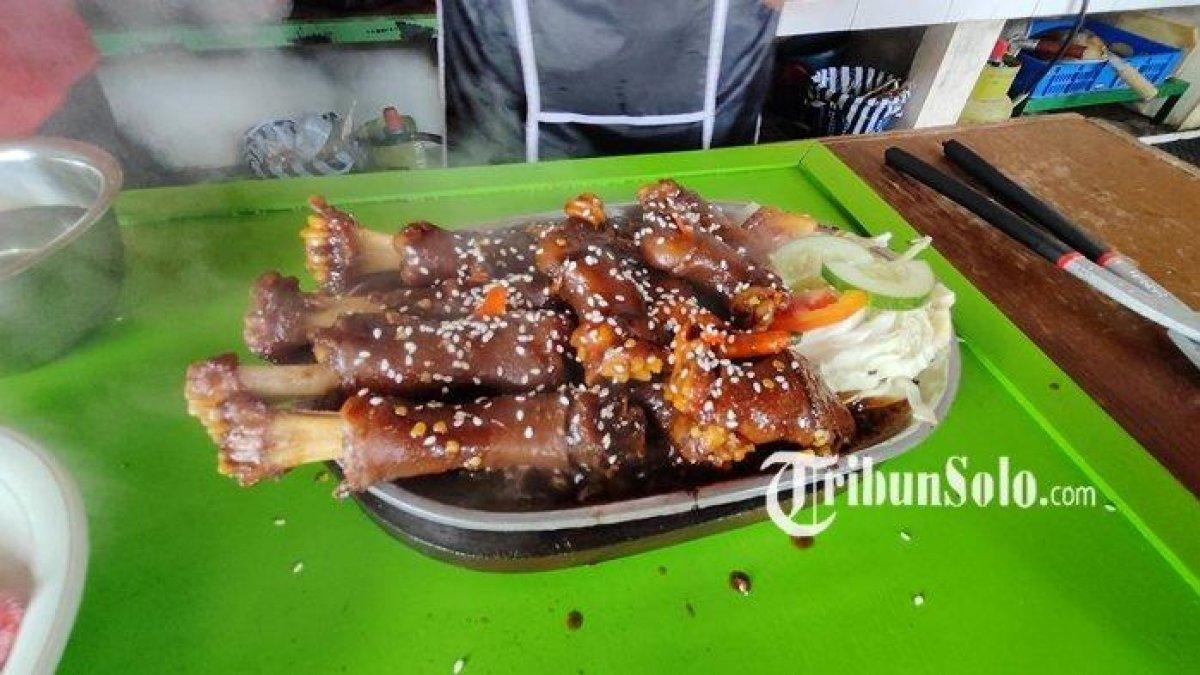 TENGKLENG DI KLATEN: Olahan tengkleng hot plate di Warung Tengkleng Ndas Sor Duren Klaten