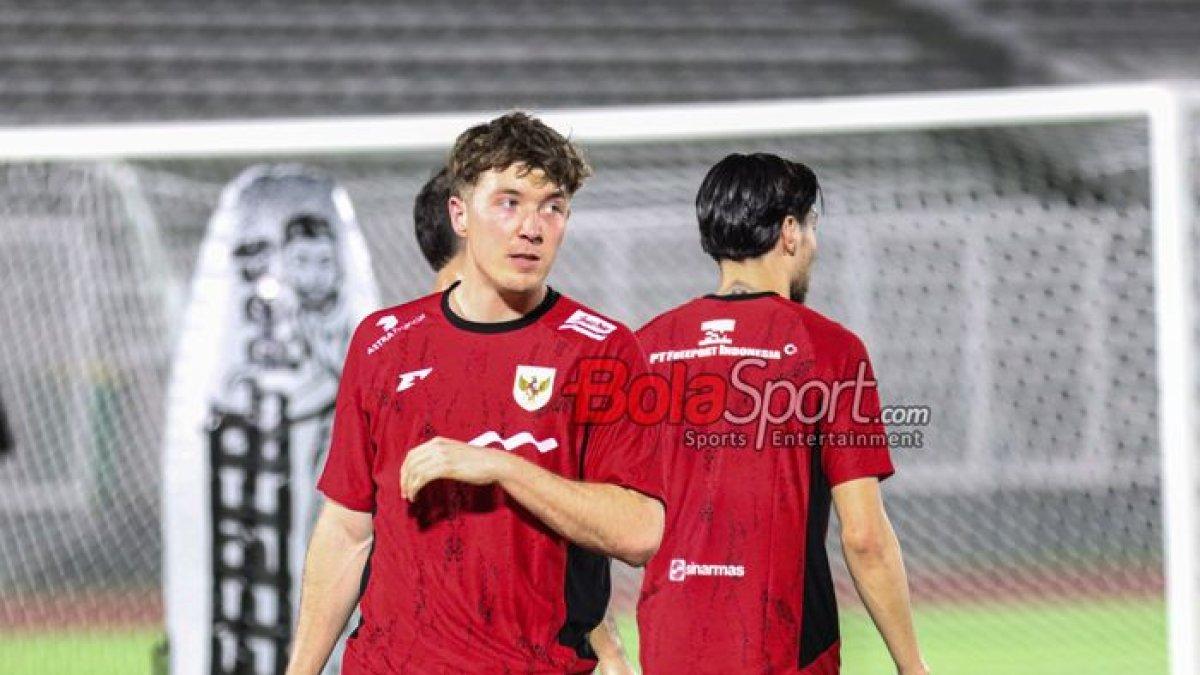 LATIHAN TIMNAS - Ole Romeny sedang mengikuti sesi latihan bersama Timnas Indonesia di Stadion Madya, Senayan, Jakarta, Minggu (23/3/2025). Ole Romeny tampil apik saat debut Timnas Indonesia.