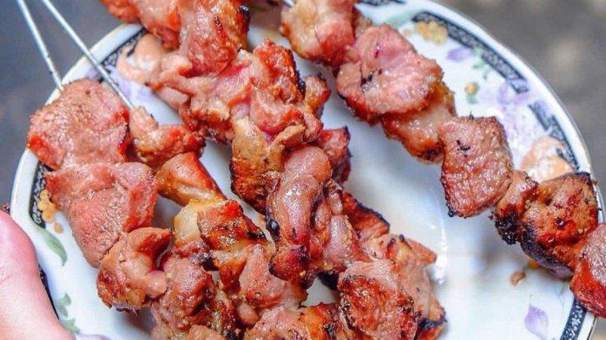 PAK PONG JOGJA - Sensasi makan sate berkuah yang ditusuk jeruji sepeda