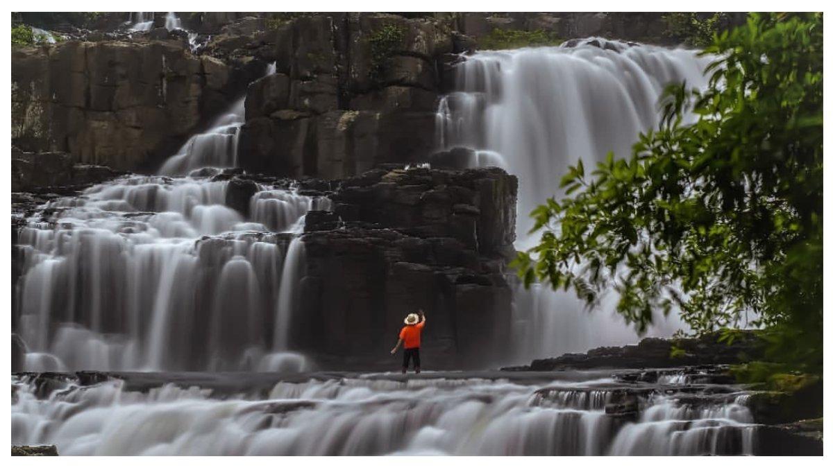 AIR TERJUN PARANGLOE -