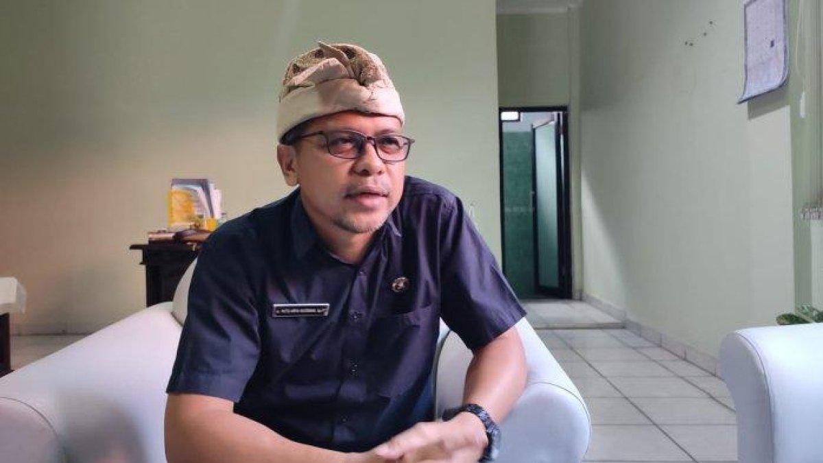 PROFIL PUTU ARYA - Direktur RSUD Buleleng, dr. Putu Arya Nugraha - dr. Putu Arya Nugraha memastikan layanan RSUD Buleleng tetap berjalan meski listrik padam di Bali.