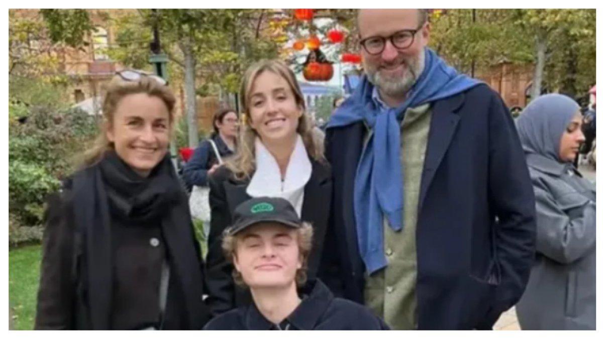 PANGERAN FREDERIK MENINGGAL - Kabar duka datang dari Pangeran Robert, anak bungsunya meninggal dunia di usia 22 tahun. Pangeran Frederik mengidap penyakit sejak usia 14 tahun.
