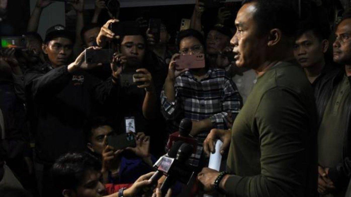 Panglima Kodam Jayakarta Mayjen TNI Mohammad Hasan memberikan keterangan kepada wartawan