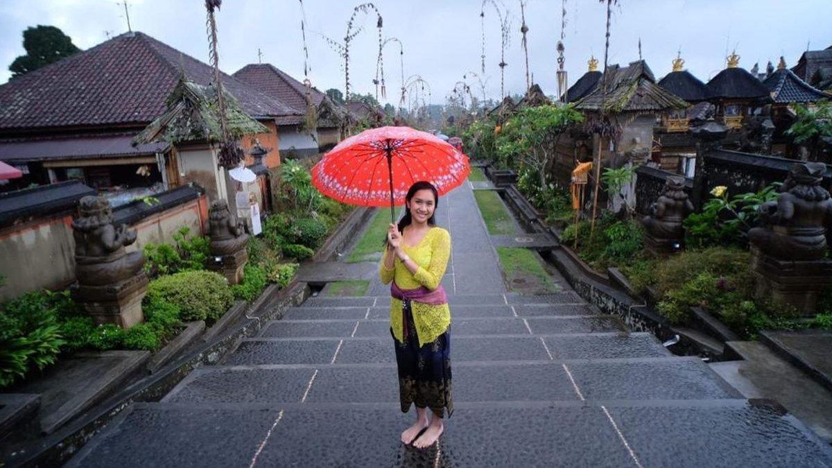 Desa Penglipuran yang berada di Bali masuk dalam Top 100 Destinasi Berkelanjutan Dunia bersama tiga desa wisata di Indonesia lainnya.