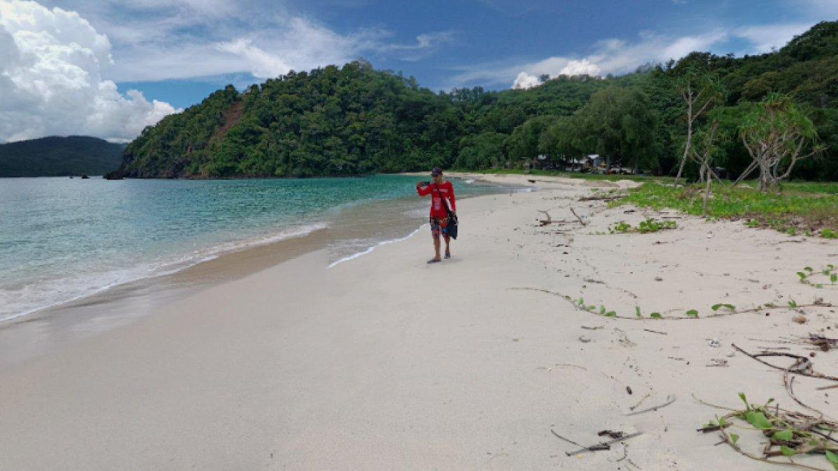 WISATA PANTAI - Potret Pantai Aili di Sumba Tengah, Nusa Tenggara Timur diambil dari Google Maps, Minggu (2/3/2025). Pantai Aili berjarak 37 kilometer saja atau sekira 1 jam dari pusat Kabupaten Sumba Tengah.