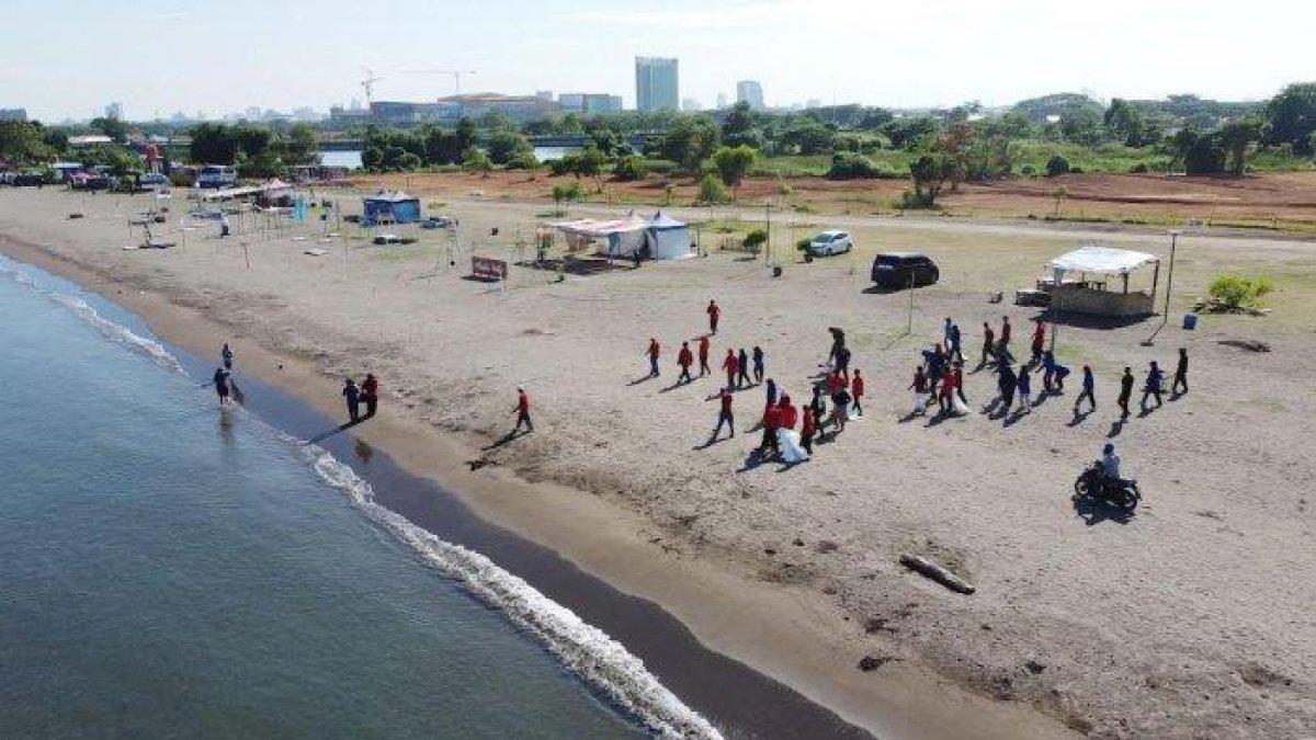 WISATA AIR - Potret Pantai Indah Bosowa, Jumat (01/10/2021). Pantai Indah Bosowa berada di Makassar, Sulawesi Barat.