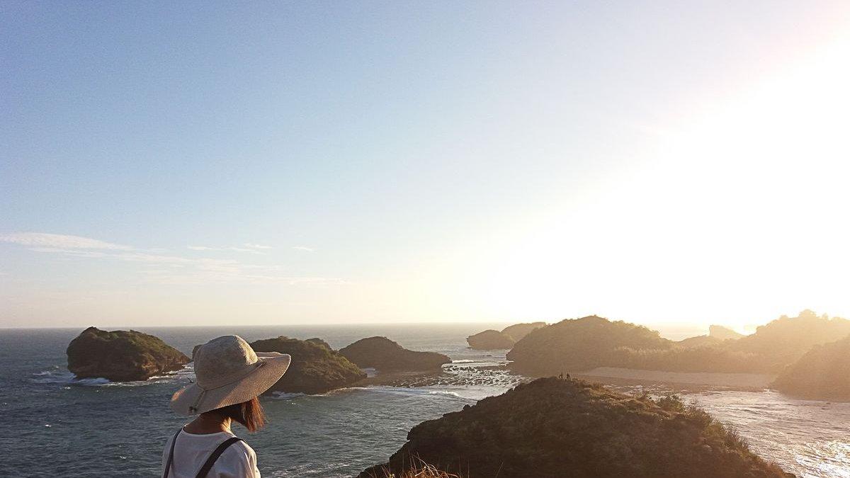 WISATA DI PACITAN - Pantai Kasap Pacitan