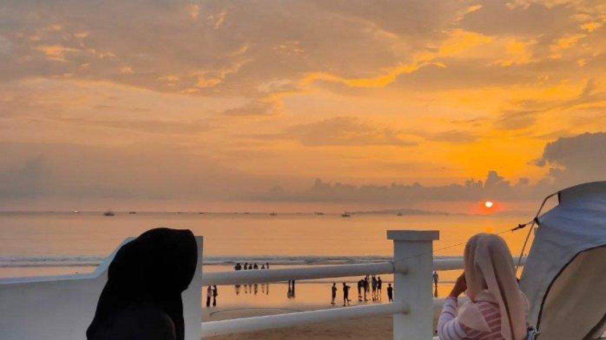WISATA AIR - Potret Pantai Kedu Warna disadur dari TribunLampung.co.id pada Minggu (6/4/2025). Pantai Kedu Warna berada di Kecamatan Kalianda, Lampung Selatan.