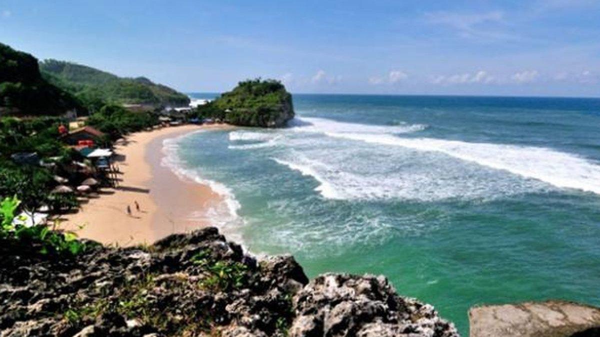 WISATA GUNUNG KIDUL: Pantai Pulang Sawal atau Pantai Indrayanti di Kabupaten Gunungkidul, DI Yogyakarta
