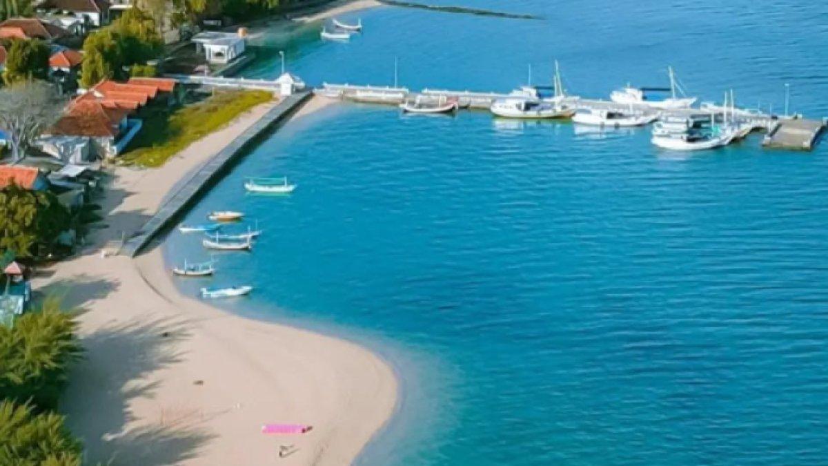 WISATA AIR - Potret Pantai Sembilan diambil dari Instagram pada Sabtu (26/4/2025). Pantai Sembilan terletak di Desa Bringsang, Pulau Giligenting, Kabupaten Sumenep, Madura, Jawa Timur.