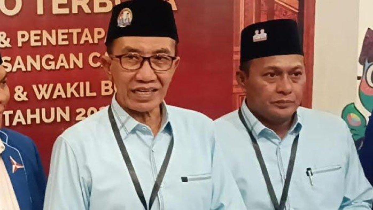 Pasangan Cabup-Cawabup Pamekasan,nomor urut 2, KH Kholilurrahman – Sukriyanto.