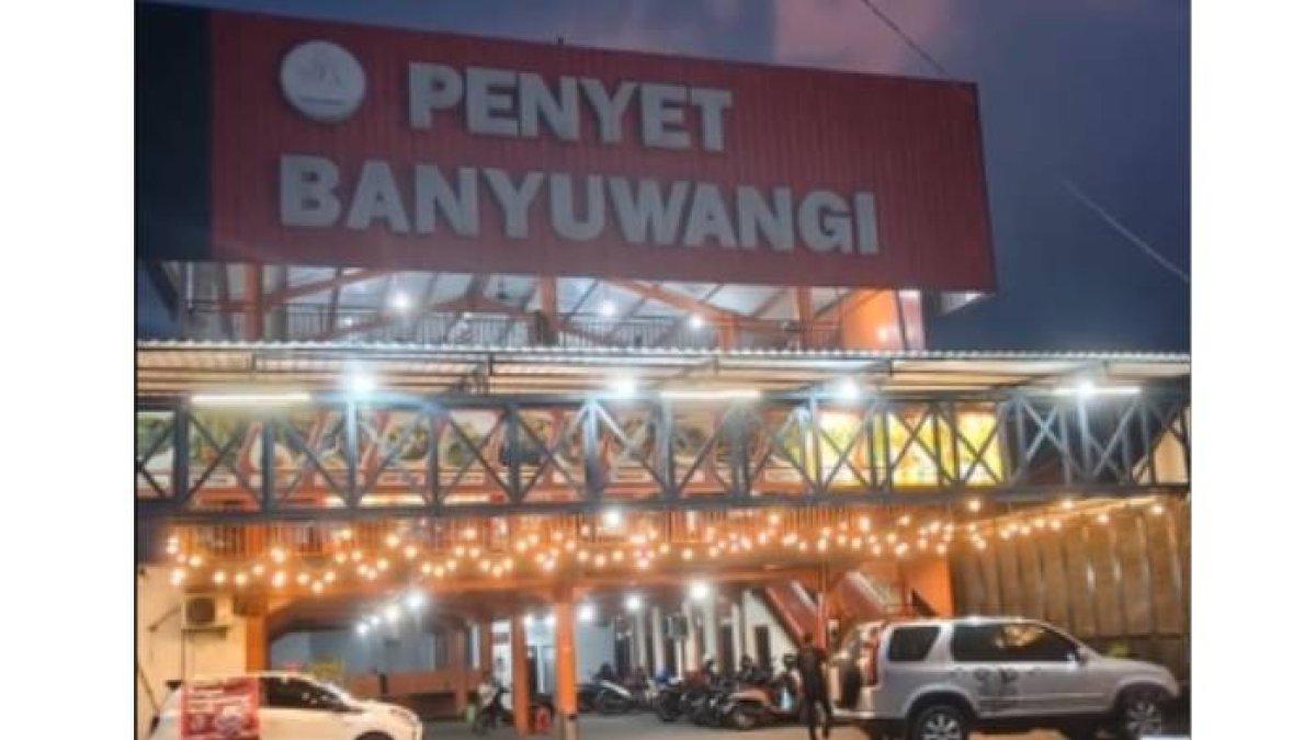 AYAM PENYET KLATEN: Pawon Klaten Penyet Banyuwangi Wedi