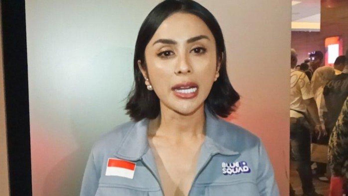Pedangdut Selvi Kitty jadi salah seorang artis di Tanah Air yang turu