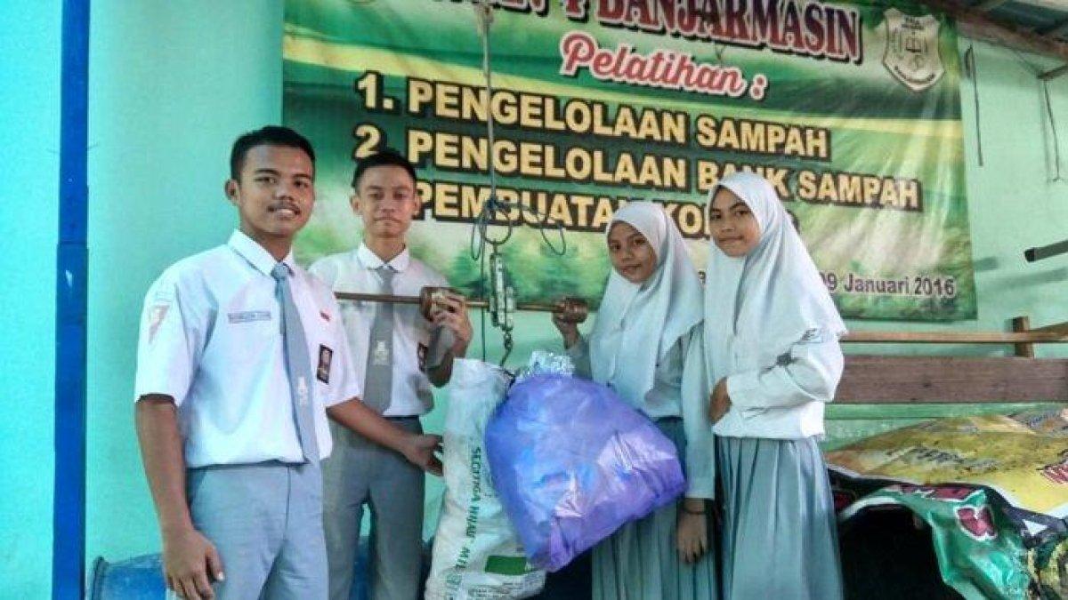 Pelajar SMAN 4 Banjarmasin. Inilah kunci jawaban informatika kelas 10,Kurikulum Merdeka