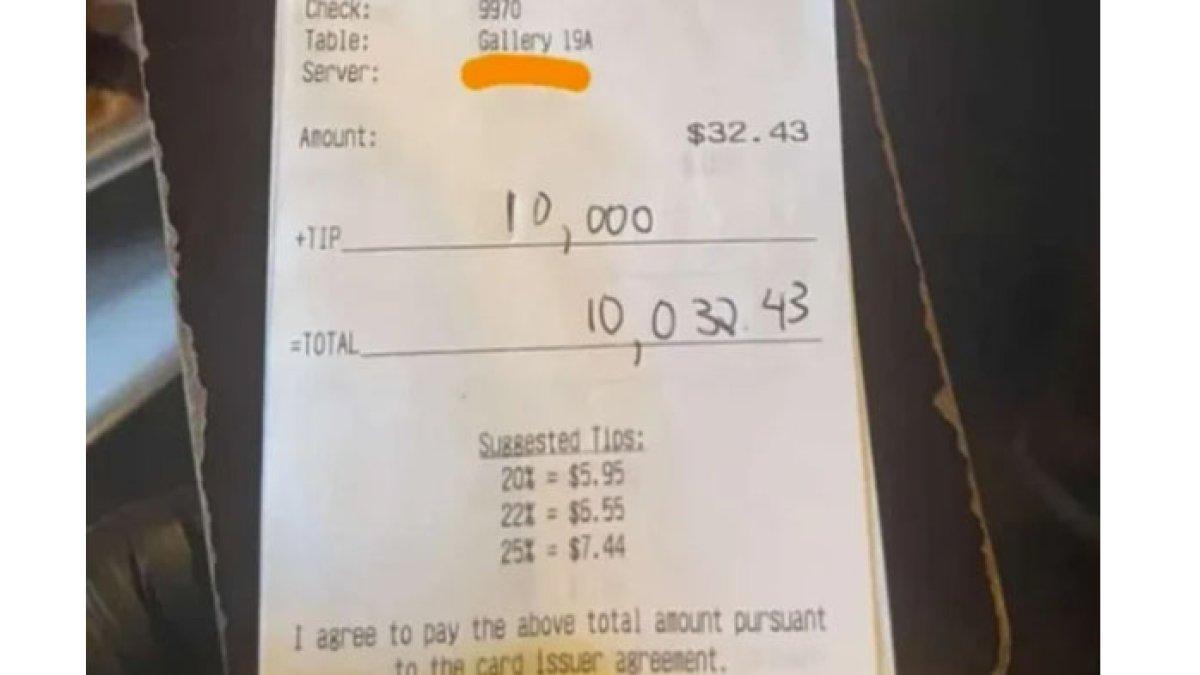 Pelanggan restoran beri tip ratusan juta rupiah.