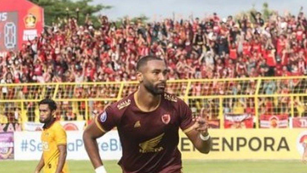 SOSOK PEMAIN BOLA - Pemain PSM Makassar, Yuran Fernandes diunduh dari Instagram (6/5/2025).