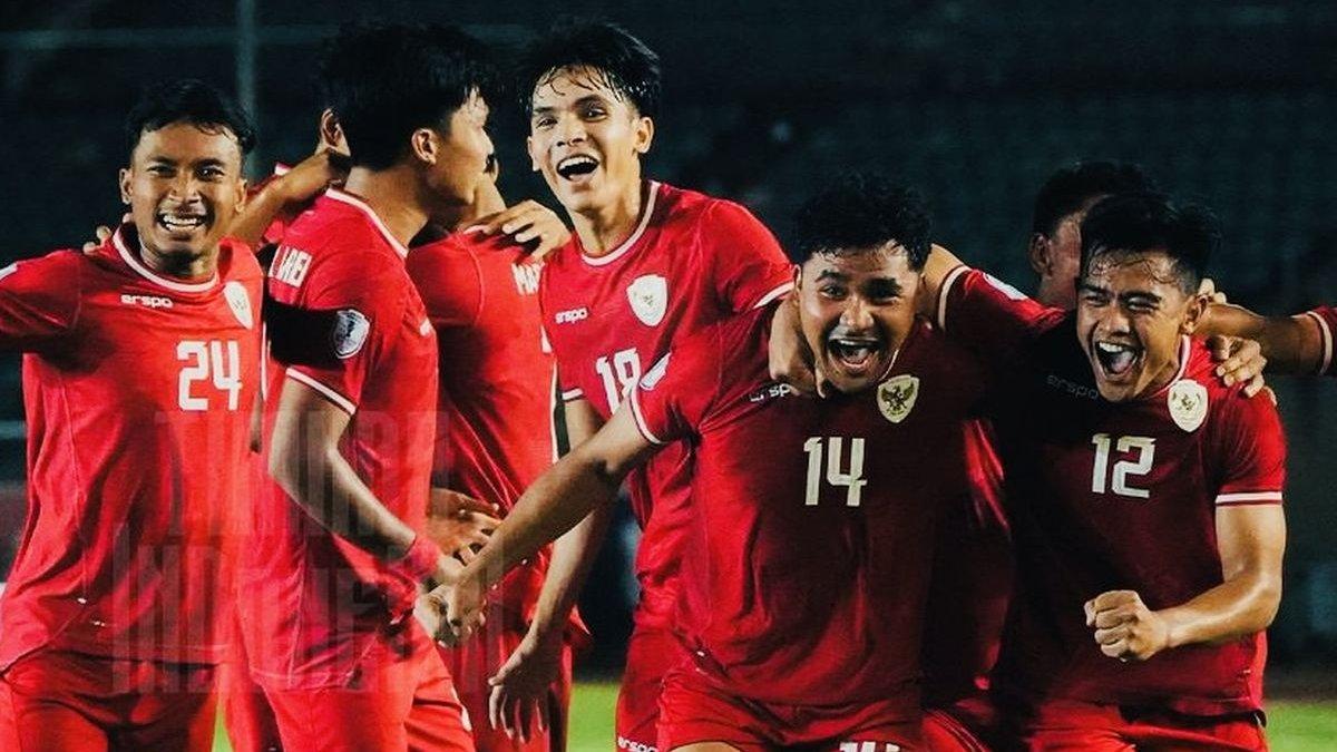 TIMNAS INDONESIA - Pemain timnas Indonesia selebrasi usai Asnawi Mangkualam mencetak gol ke gawang Myanmar saat laga perdana babak penyisihan Grup B Piala AFF 2024 yang berakhir dengan skor 1-0 di di Stadion Thuwunna Yangon, Senin (9/12/2024) malam.