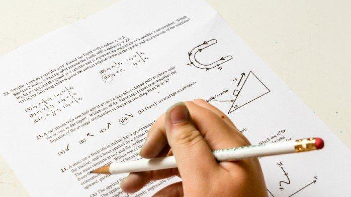 Pembahasan Terbaru Contoh Soal UAS Seni Budaya Semester 1 Kelas 8 SMP.
