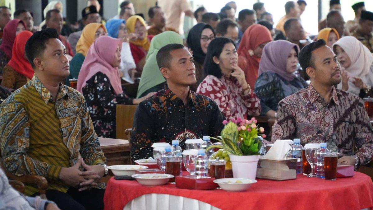 INFO KLATEN - Pemkab Klaten menggelar acara Kenal Pamit Dandim 0723 Klaten, di Pendopo Pemkab Klaten, Sabtu (12/4/2024).