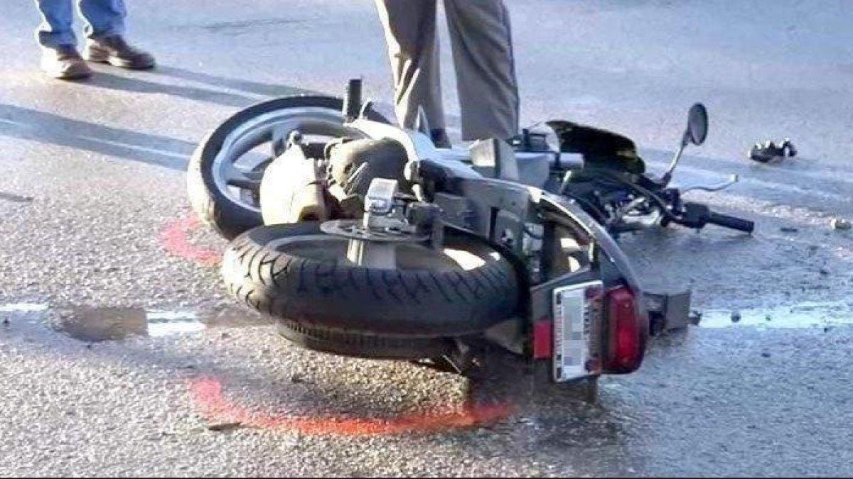 Pemotor tewas seketika usai tertabrak kereta di Senen Jakarta Pusat