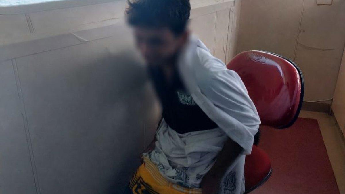 Pemuda berinisial AU (24) warga Jantho, Aceh Besar, nekat melompat ke laut dari KMP Aceh Hebat 2