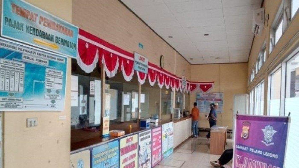 Foto ilustrasi samsat. Pemutihan pajak kendaraan di Bengkulu lanjut lagi sampai tanggal segini.
