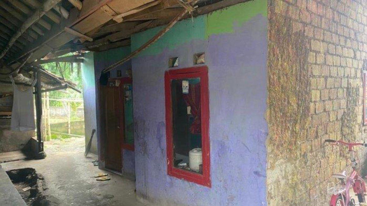 Penampakan rumah Baliah, pengemis yang sedang viral di kawasan wisata Gunung Bunder