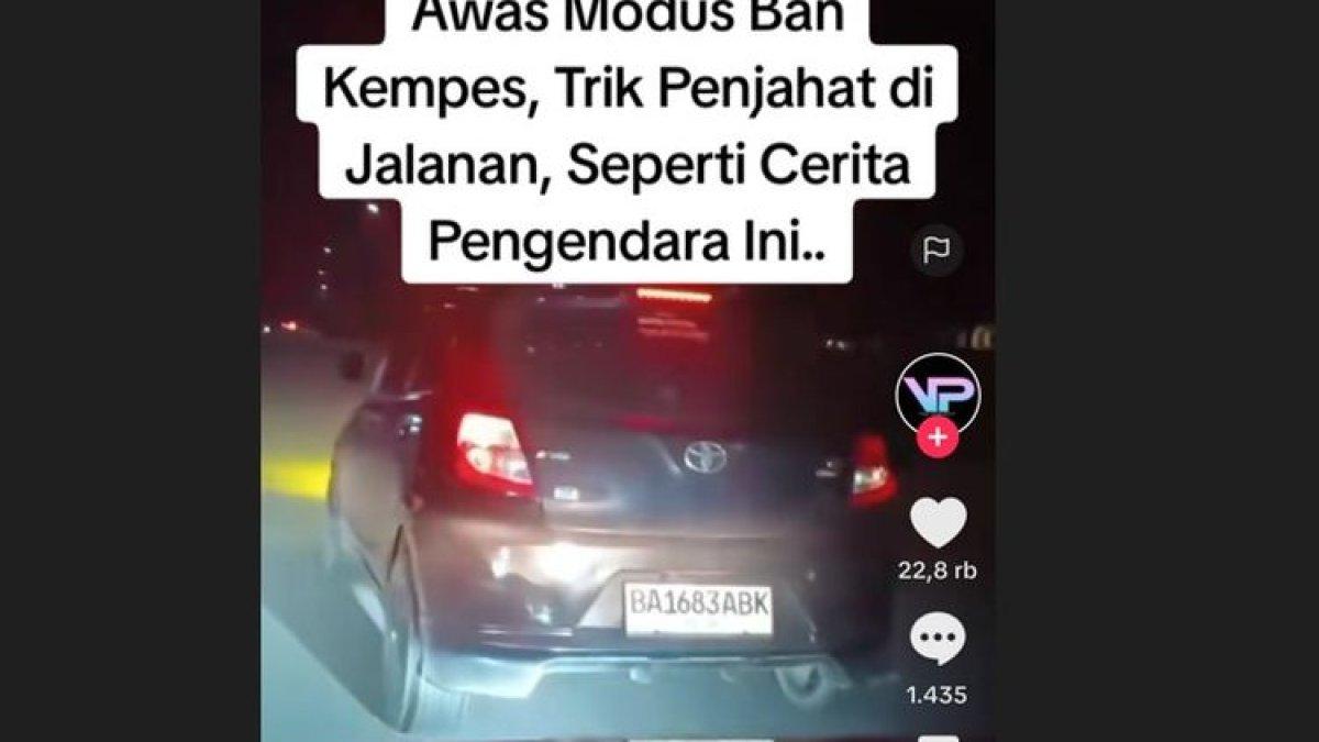 Pengendara mobil diduga diadang penjahat di depan Stadion Kaharuddin Nasution, Jalan Yos Sudarso, Kecamatan Rumbai, Kota Pekanbaru, Riau, Senin (22/4/2024).