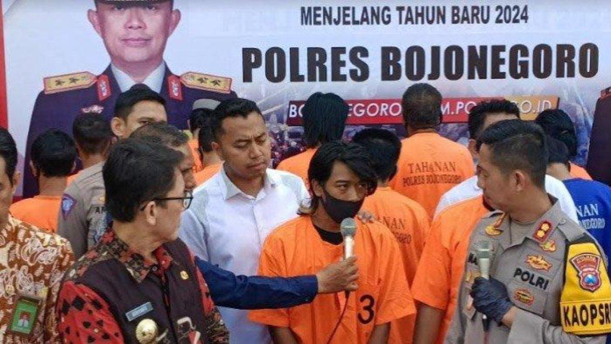 Penjaga warung di Bojonegoro tiba-tiba bacok pelajar hingga kritis
