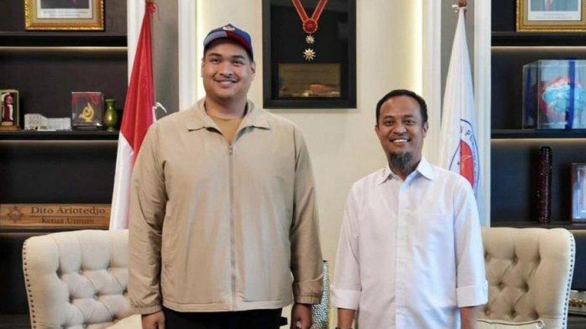 100 HARI KERJA - Pertemuan antara Menpora Dito Ario Tedjo dan Gubernur Sulsel Andi Sudirman membahas progres pembangunan Stadion Sudiang.