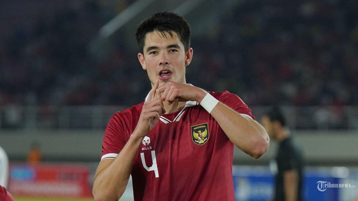 Pesepak bola Timnas Indonesia, Elkan Baggott melakukan selebrasi usai mencetak gol saat melawan China Taipei dalam ajang kualifikasi Piala Asia U23 2024 grup K di Stadion Manahan, Solo, Sabtu (9/9/2023) malam.