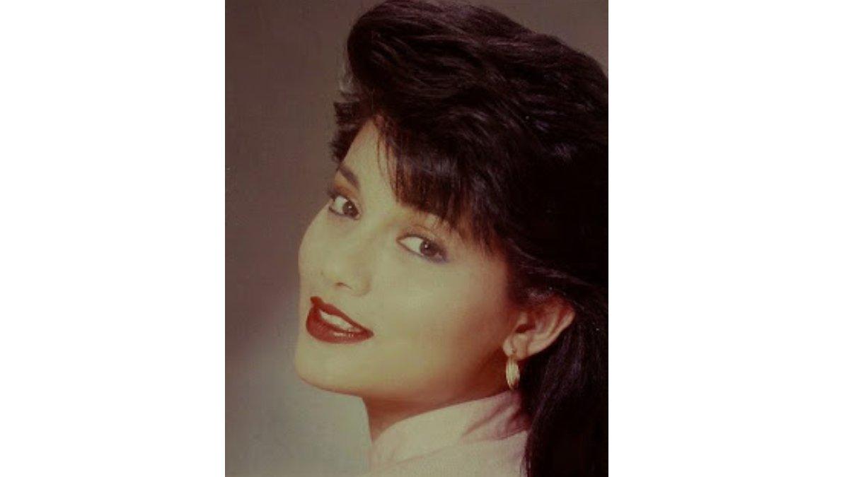 Pesona Marissa Haque ketika masih muda.