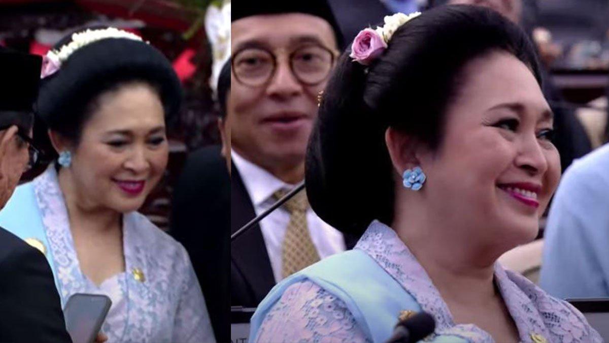 Pesona Titiek Soeharto berkebaya ungu muda