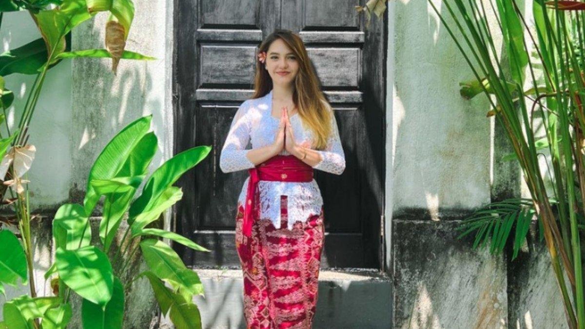 Pesona kecantikan Juliette Angela.