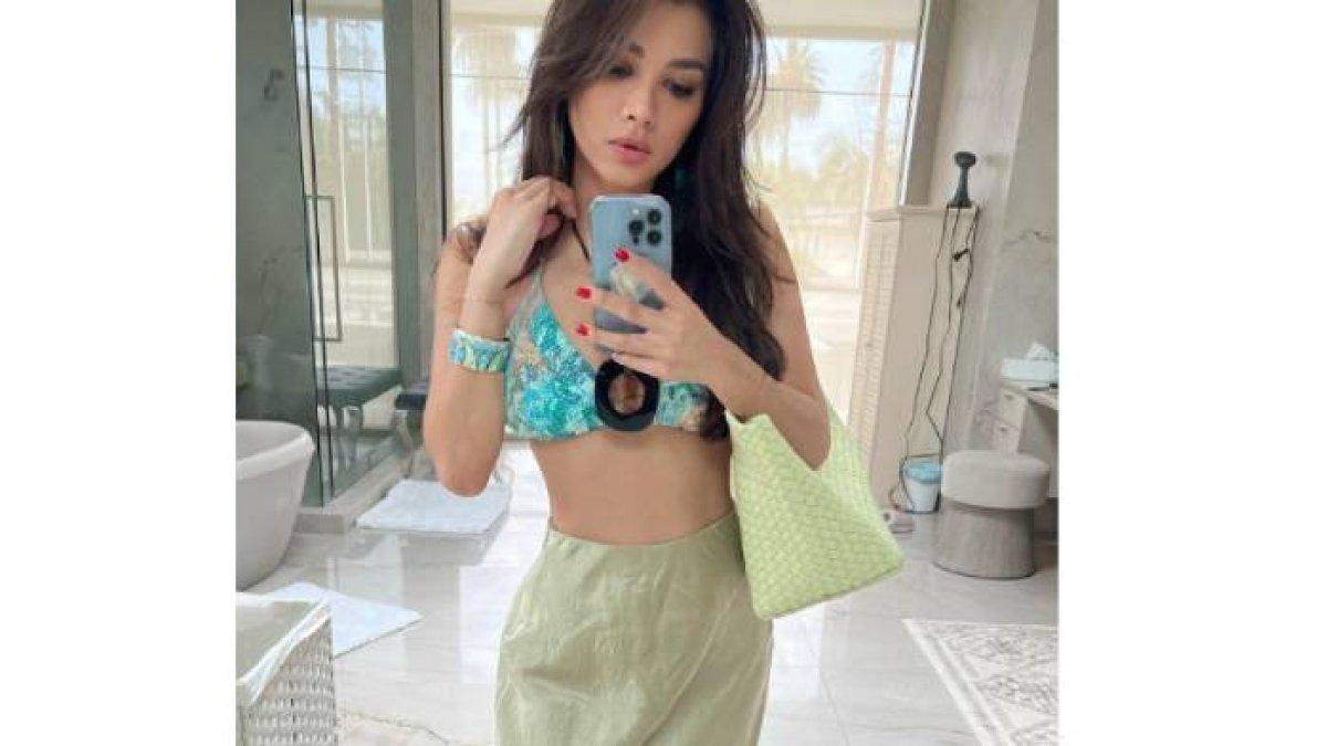 Potret Adinda Bakrie, sepupu ipar Nia Ramadhani (4)