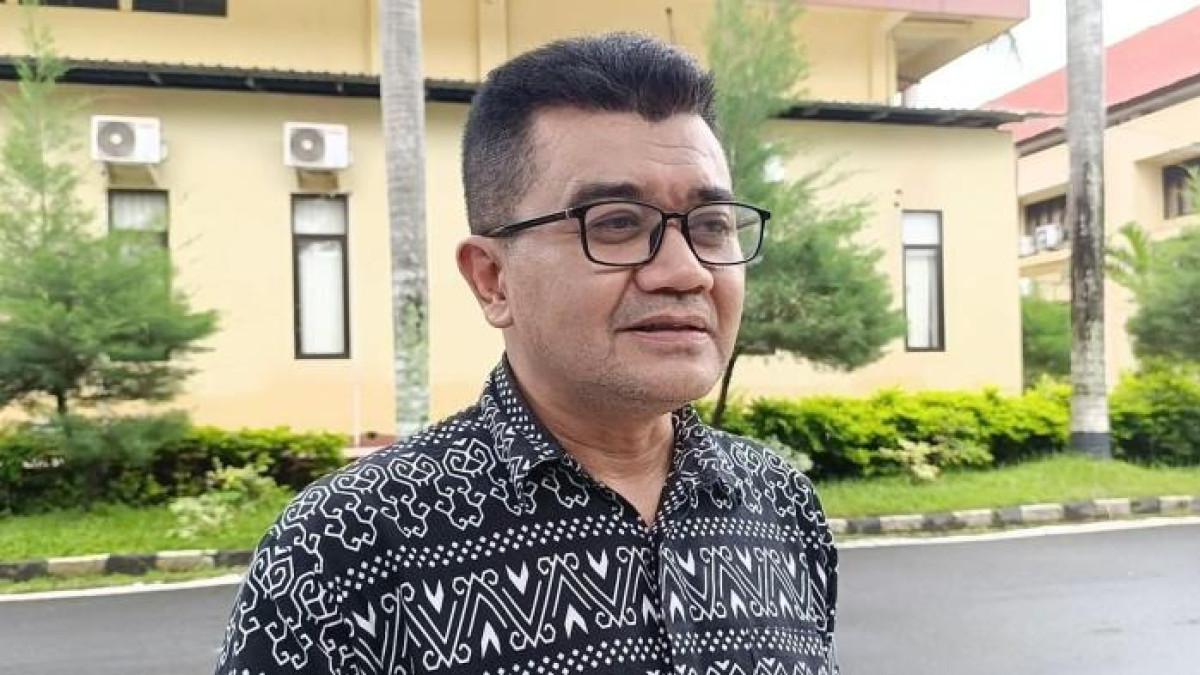 KEMATIAN DIPLOMAT KEMENLU - Potret Ahli Psikologi Forensik Reza Indragiri. Reza Indragiri menyebut, kasus kematian Diplomat muda Kemenlu Arya Daru Pangayunan bisa disebabkan oleh bunuh diri, dibunuh, bahkan kecelakaan.