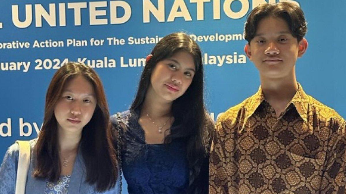 Potret Almira putri AHY dan Annisa Pohan berkebaya saat ikut Model United Nations